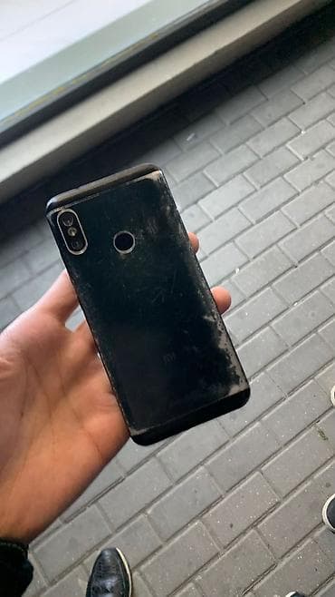 samsung galaxy a 30: Xiaomi Mi A2 Lite, 32 GB, rəng - Qara, 
 İki sim kartlı — 3