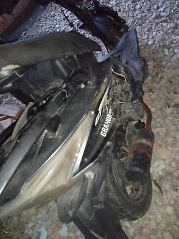 lexus rx300 запчасти: Skuter korpusu və ehtiyat hissələri dəsti - Marka/model üzərində — 6