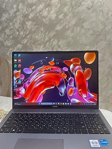 macbook pro 2015: Huawei komputer satılır. Səliqəli işlənib sadəcə yeni komputer aldığım — 1