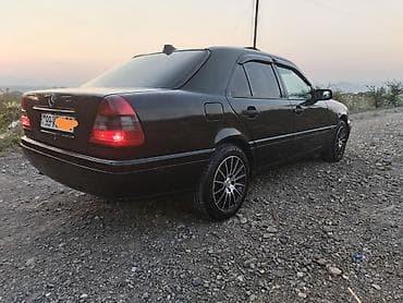 nur avto: Mercedes-Benz C-Class: 1.8 l | 1996 il Sedan — 9