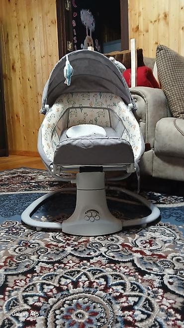 Oğlan və qız üçün, Yeni, Beşik, Matras ilə, Yellənmə mexanizm ilə