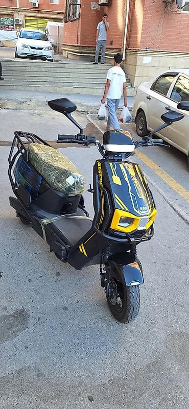 mopet elektrik: Suzuki 50 sm3, 55 km — 2