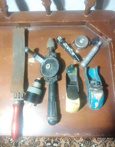 Köhnə tip əl alətləri dəsti CCCP dövrünə aid qədim alətlər Tərkibi: -