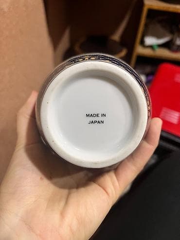 ucuz cılcıraqlar: Bir vaza, Farfor — 3