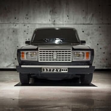 taksi islemek ucun masinlar: ● Oyuncaq Maşin vaz 2107 ● Zariyatqa ile işleyir ● Pultla idare — 13