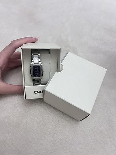 Yeni, Qol saatı, Casio, rəng - Gümüşü