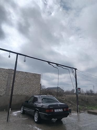 kia maşınlar: Mercedes-Benz 190 (W201): 1.8 l | 1993 il Sedan — 5
