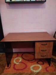 стол для руководителя: Компьютерный стол, Б/у, Раскладной, Ламинат, Прямоугольный стол — 1