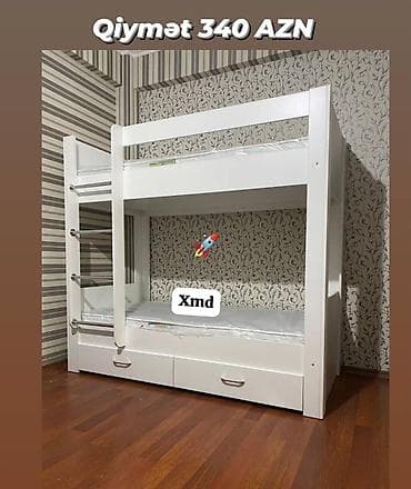 İki mərtəbəli uşaq çarpayısı – ağ rəngdə, möhkəm taxta konstruksiya. - — 1