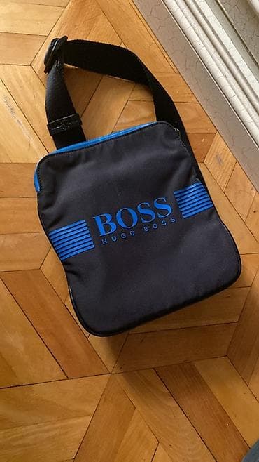 HUGO BOSS kişi çiyin çantası - Rəng: qara, mavi detallı və mavi “BOSS lalafo.az -da HUGO BOSS kişi çiyin çantası - Rəng: qara, mavi detallı və mavi “BOSS
