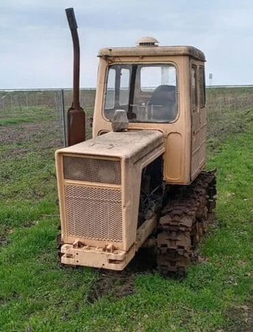 Paletli mini traktor – universal kənd təsərrüfatı texnikası