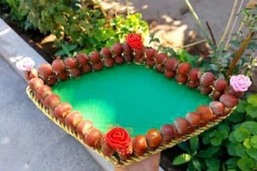 Fındıq və gül elementləri ilə bəzədilmiş bəzəkli mini dekor xonça