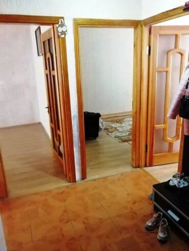 9 ci mikrorayon satilan evler: Bakı, 9-cu mikrorayon, 4 otaqlı, Köhnə tikili, 110 kv. m — 15