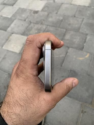 oled ekran: IPhone 15 Pro, 256 GB, Natural Titanium, Simsiz şarj, Face ID, Sənədlərlə — 5