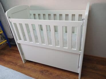 1 ayliq usaq sekilleri: Oğlan və qız üçün, Dördbucaq, Beşik, Matras ilə, Yellənmə mexanizmsiz — 1