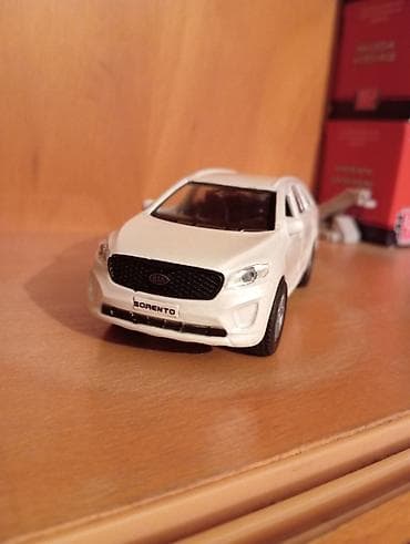 Монеты: Kia Sorento model oyuncağı - Miqyas: təxmini 1:36–1:38 (kompakt — 2