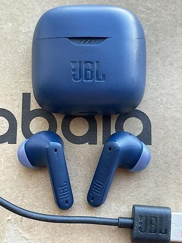 Qulaqcıqlar: JBL Bluetooth qulaqcıqları – mavi rəngdə, USB‑A → USB‑C şarj kabeli — 2