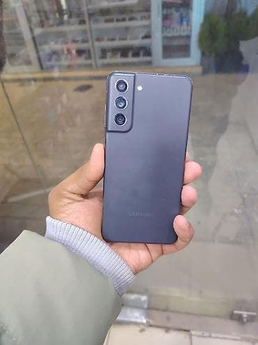 xiaomi redmi 7 satilir: Samsung Galaxy S21 FE, rəng - Boz, Simsiz şarj — 2