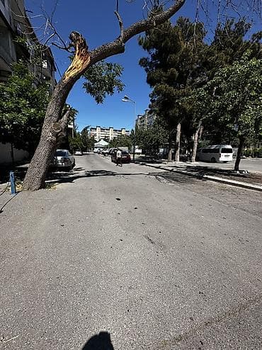 gencede ev: Bakı, Bakıxanov qəs., 2 otaqlı, Köhnə tikili, m. Neftçilər, 43 kv. m — 1