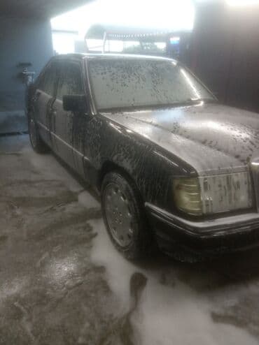 turbo az toyota prius kredit: Mercedes-Benz E 230: 2.3 l | 1990 il Sedan — 1