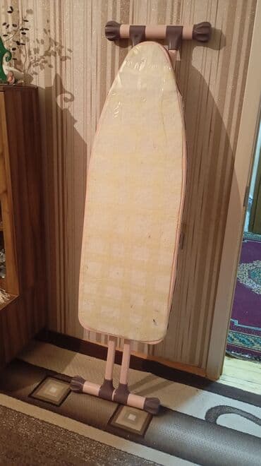 işlenmiş diktler: Ütü masası - Klassik, sivri uclu masa səthi – köynək, şalvar və xırda — 2