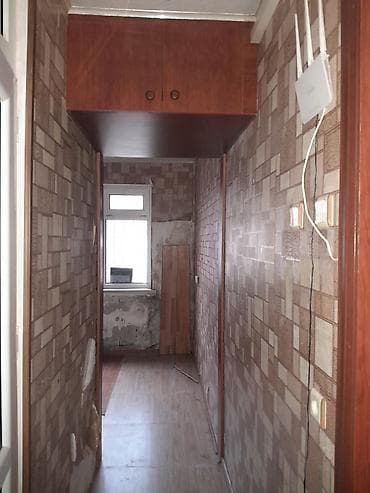 qebele ev satilir: Kirayə verilir - Plan: uzun dəhlizli, ayrı-ayrı mətbəx və sanitar — 3