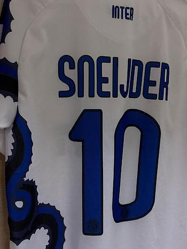 Перчатки: M razmer İnter forması. 4-5 dəfə istifadə olunub yazıları — 2