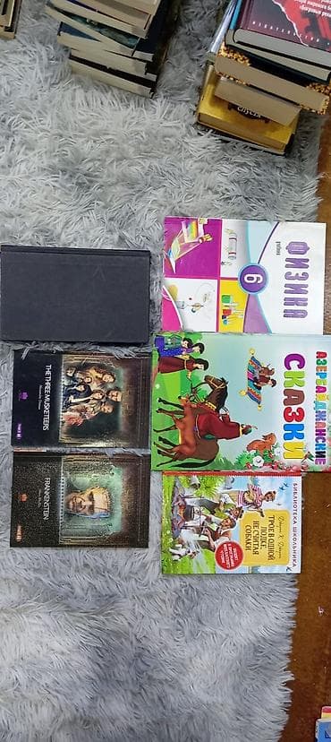 satt: Satışda müxtəlif janrlarda böyük kitab toplusu. Azerbaycanca: - Paula — 3