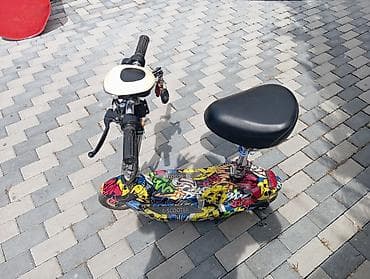 Elektrik nəqliyyatı: Qraffiti dizaynlı oturacaqlı elektrik skuteri (E-Scooter) - Rəngarəng — 2