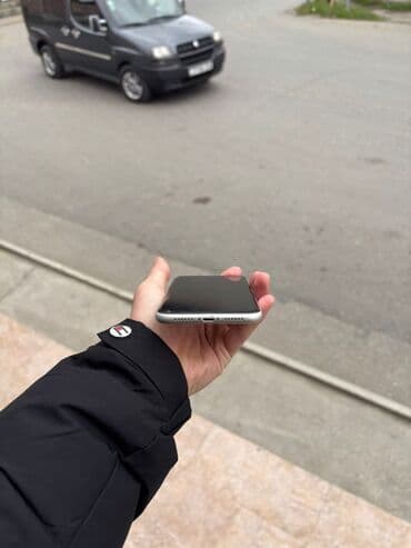 prosesor: IPhone 11, 64 GB, Ağ, Face ID — 3