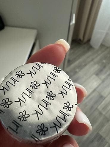 Всё для маникюра всё новое цены низкие. Обращаться по телефону — 10