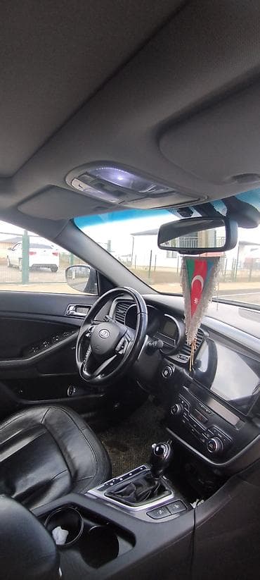 ucuz maşlar: Kia Optima: 2.4 l | 2011 il Sedan — 4