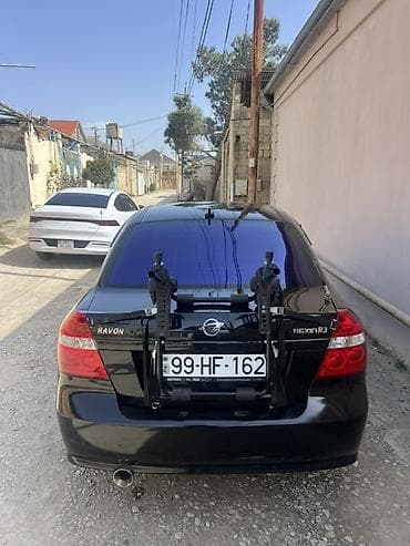 qaz sensoru: Ravon Nexia R3 sedan – qara rəng. Xarici: - Aerodinamik kuzov, xrom — 3