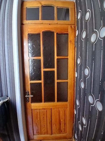 Məhsul: Şüşəli taxta otaq qapıları (4 ədəd) Təsvir: - Material: Təbii