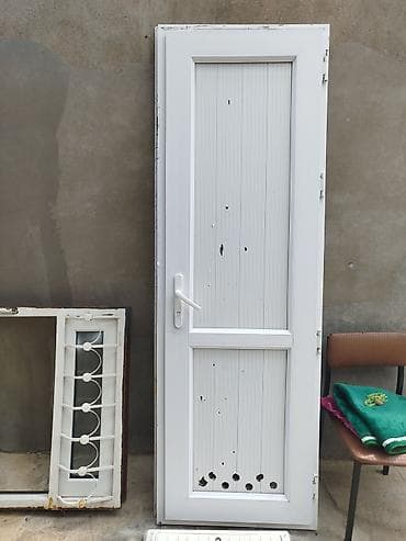 qapi plastik: PVC giriş/balkon qapısı - Material: ağ rəngli PVC profil, vertikal — 1