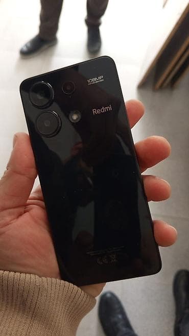 mini soyudu: Redmi smartfon - Arxa kamera: 108 MP əsas kamera (üzərində 108MP — 1