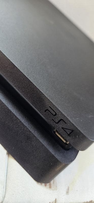 pixel 4: PlayStation 4 (PS4) Slim komplekt - Konsol: PS4 Slim, qara rəng — 8