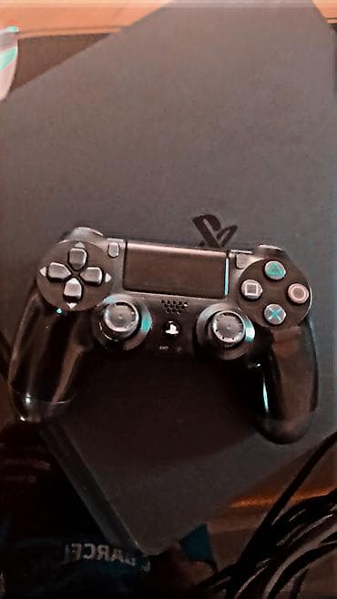 playstation lombard: PlayStation 4 Slim konsolu + DualShock 4 gamepad - Model: PS4 Slim — 3