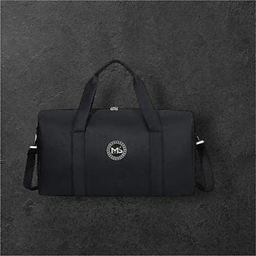 Geniş daxili tutum, aşınmaya davamlı material və rahat çiyin,əl daşıma