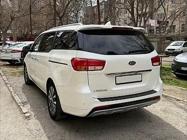05 masin sekilleri: Kia Carnival: 2.2 l | 2017 il Van/Minivan — 3