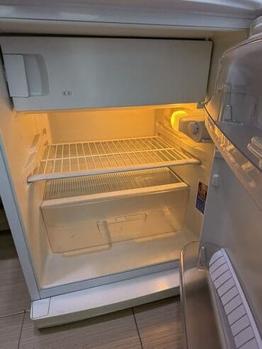 xaladenik satışı: Mini Indesit Soyuducu Satılır, rəng - Ağ — 3