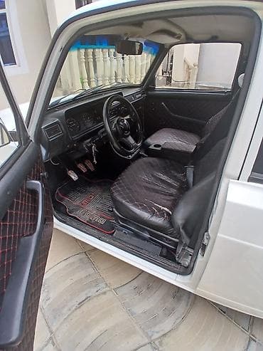 lada oturacaqlari: VAZ (LADA) 2107: 1.5 l | Sedan — 3