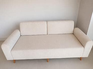 Bej rəngli, minimalist dizaynlı divan - Material: yumşaq toxumalı