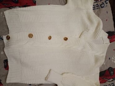 yun jaket modelleri: Ağ rəngli trikotaj kardiqan/kofta - Model: V-yaxalı, ön hissəsi — 3