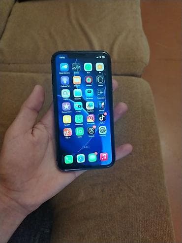 ipona: IPhone 11, Qara — 4