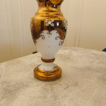 bogem: Bir vaza, Bogem şüşəsi — 1