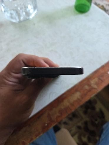 IPhone 15 Pro, Göy — 2