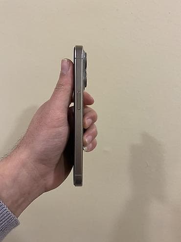 ssd hard disk: IPhone 15 Pro, 128 GB, Natural Titanium — 4