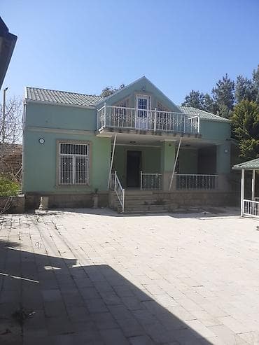 Satılıq həyət evi – geniş həyət və hovuzlu - İki mərtəbəli, mansard