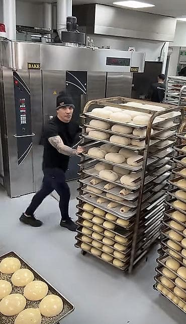 xirdalan is elani: Sürücü-ekspeditor tələb olunur, 1 ildən az təcrübə — 3